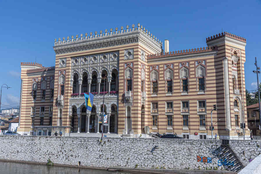 Bosnia y Herzegovina - Sarajevo 03 - Ayuntamiento
